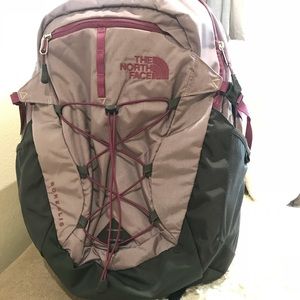 The Northface W Borealis NWT